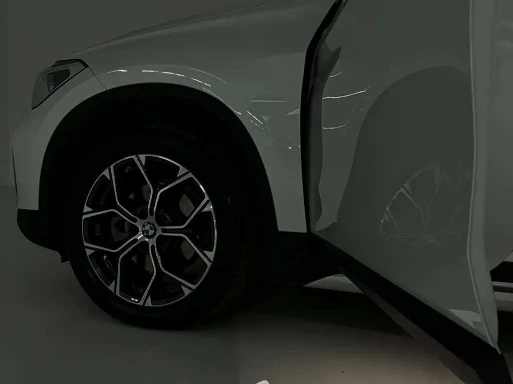 BMW X1 2022 sDrive20Li Premium фото 25