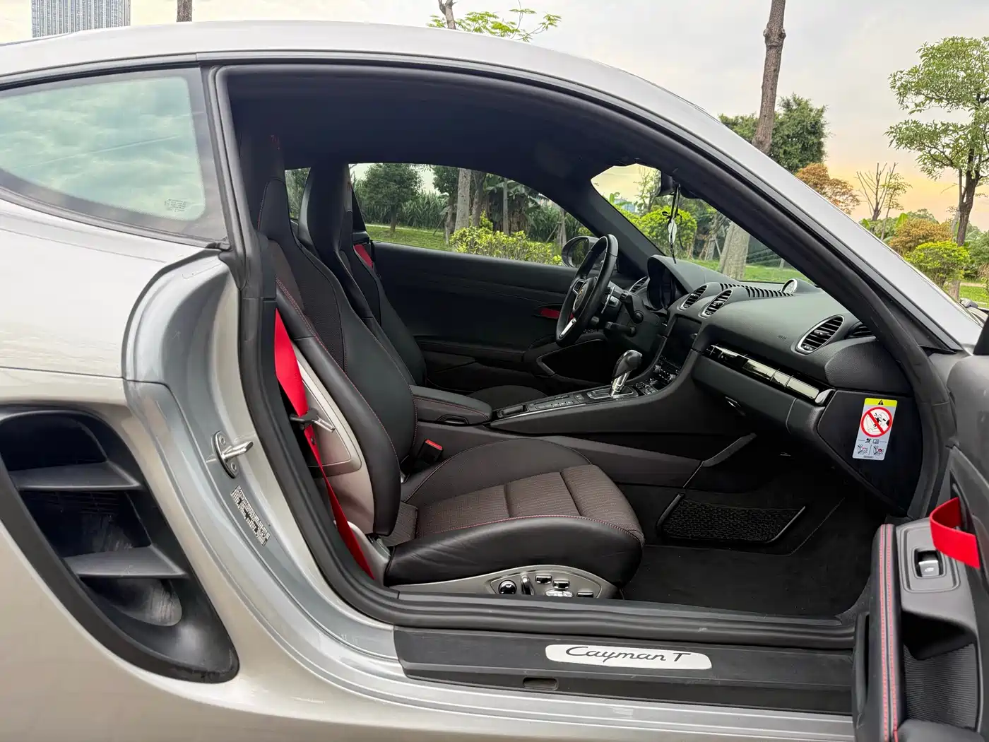 Porsche 718 2019 Cayman T 2.0T фото 10