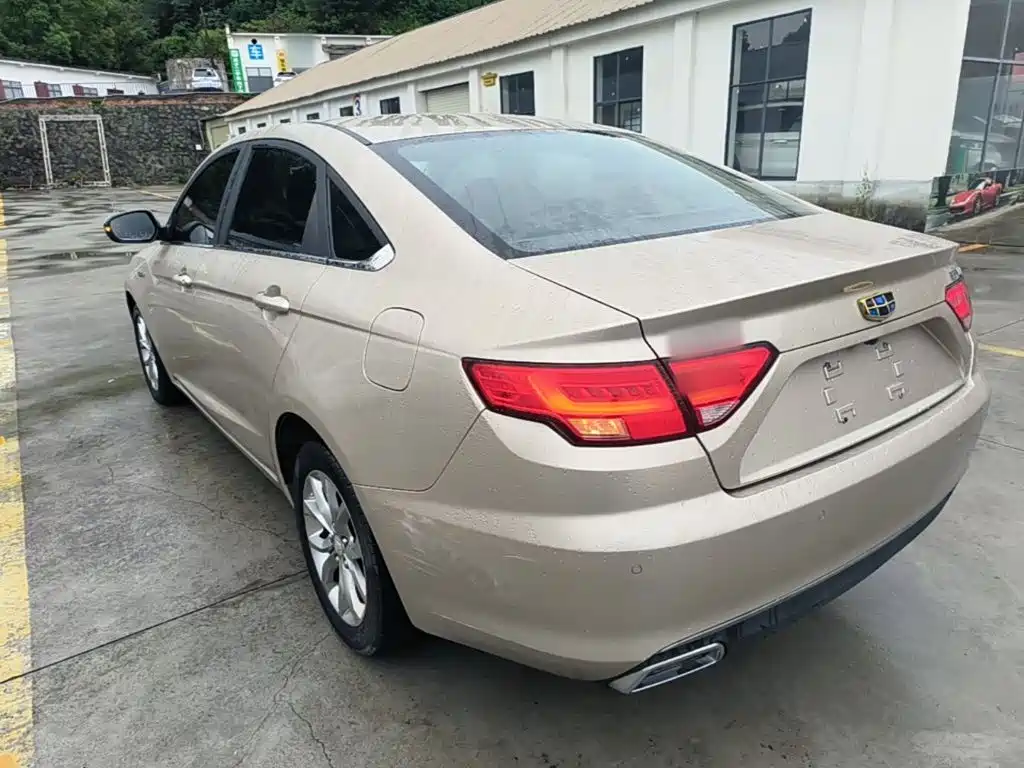 Фото 5 - Geely Emgrand GL