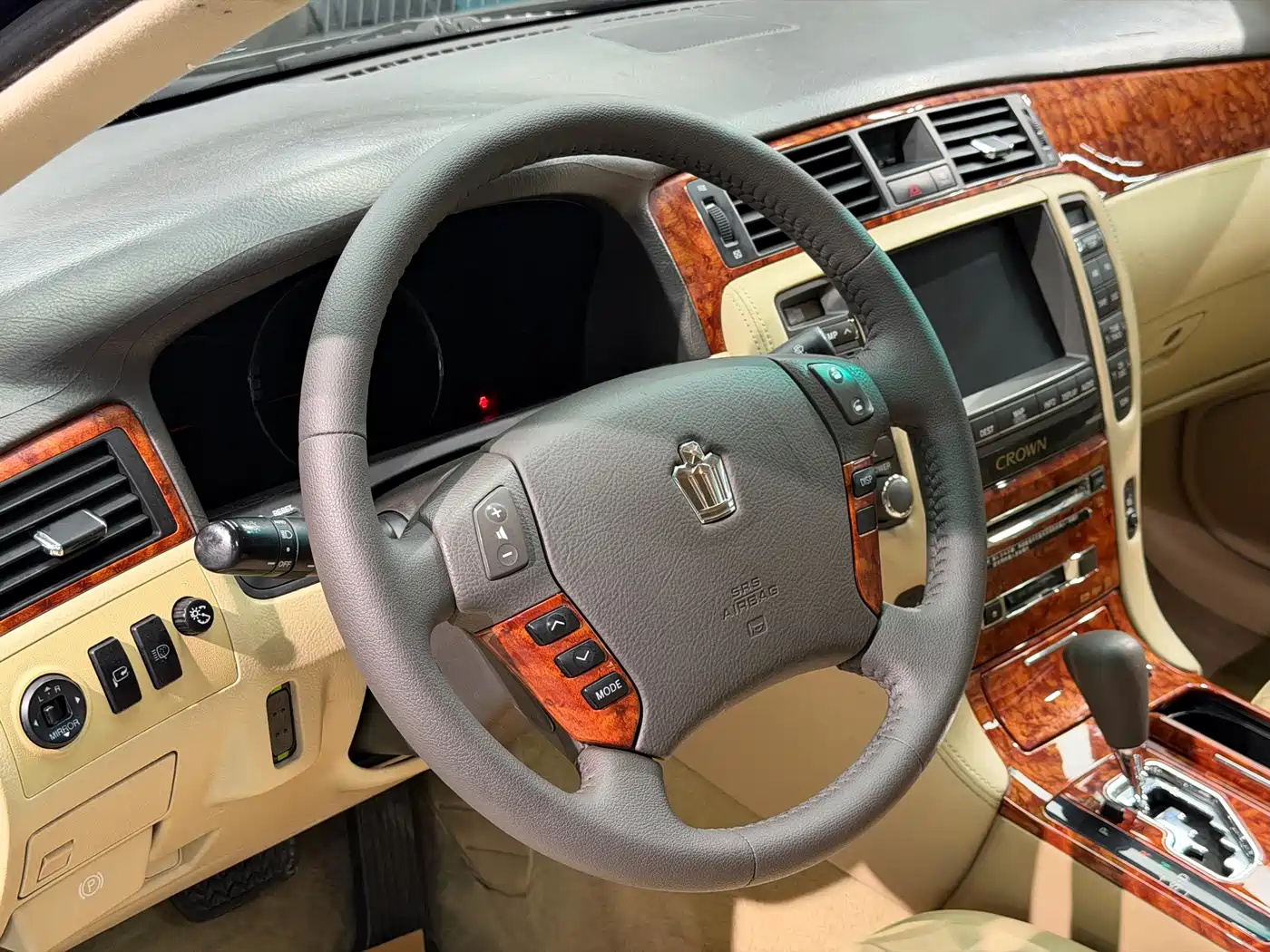 Toyota Crown 2005 Model 3.0L Royal Saloon фото 8