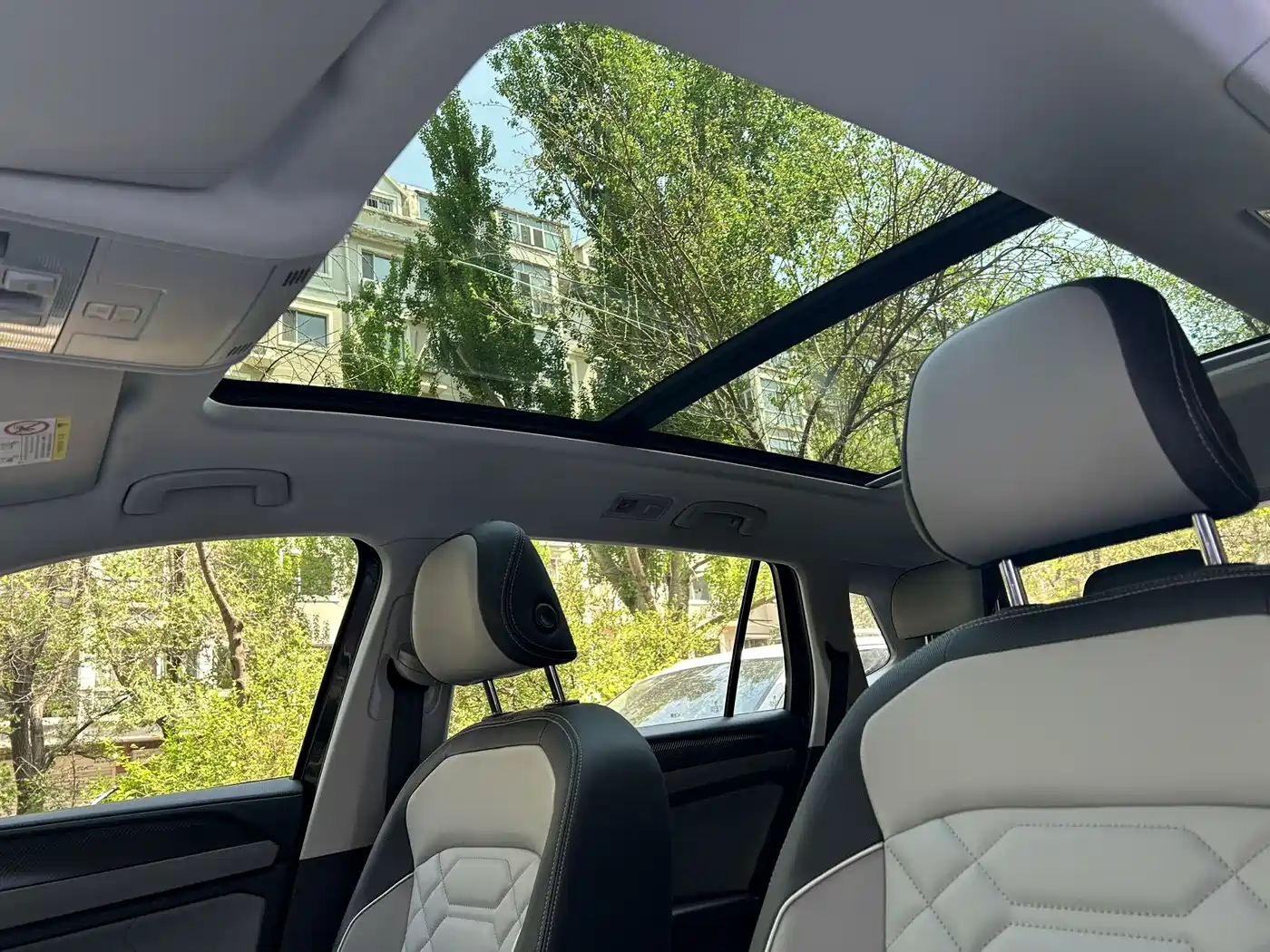 Volkswagen Tayron 2023 280TSI 2WD Luxury Plus Advanced Edition фото 12