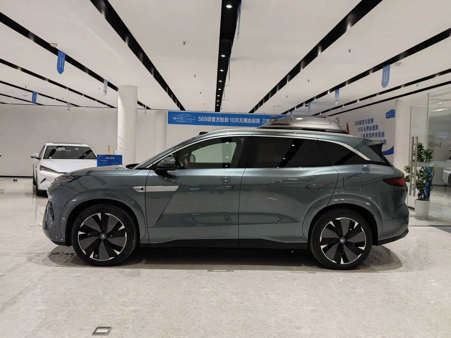 Фото 3 - BYD Tang L