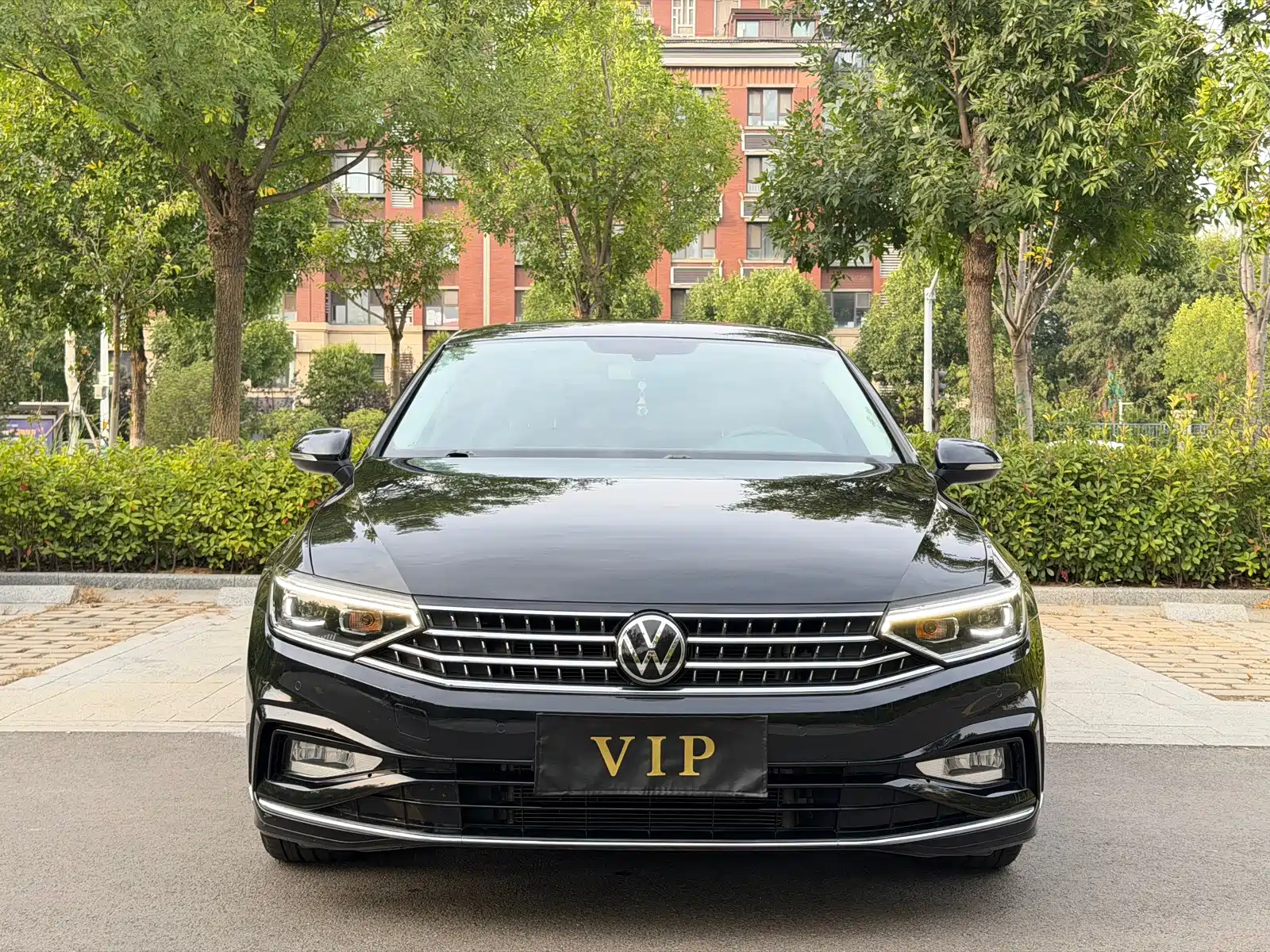 Фото 2 - Volkswagen Magotan