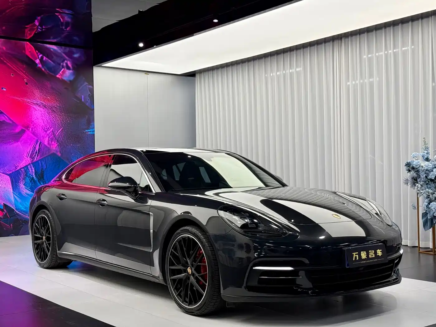 Porsche Panamera 2019 Panamera 4 Executive Long Wheelbase 2.9T фото 3
