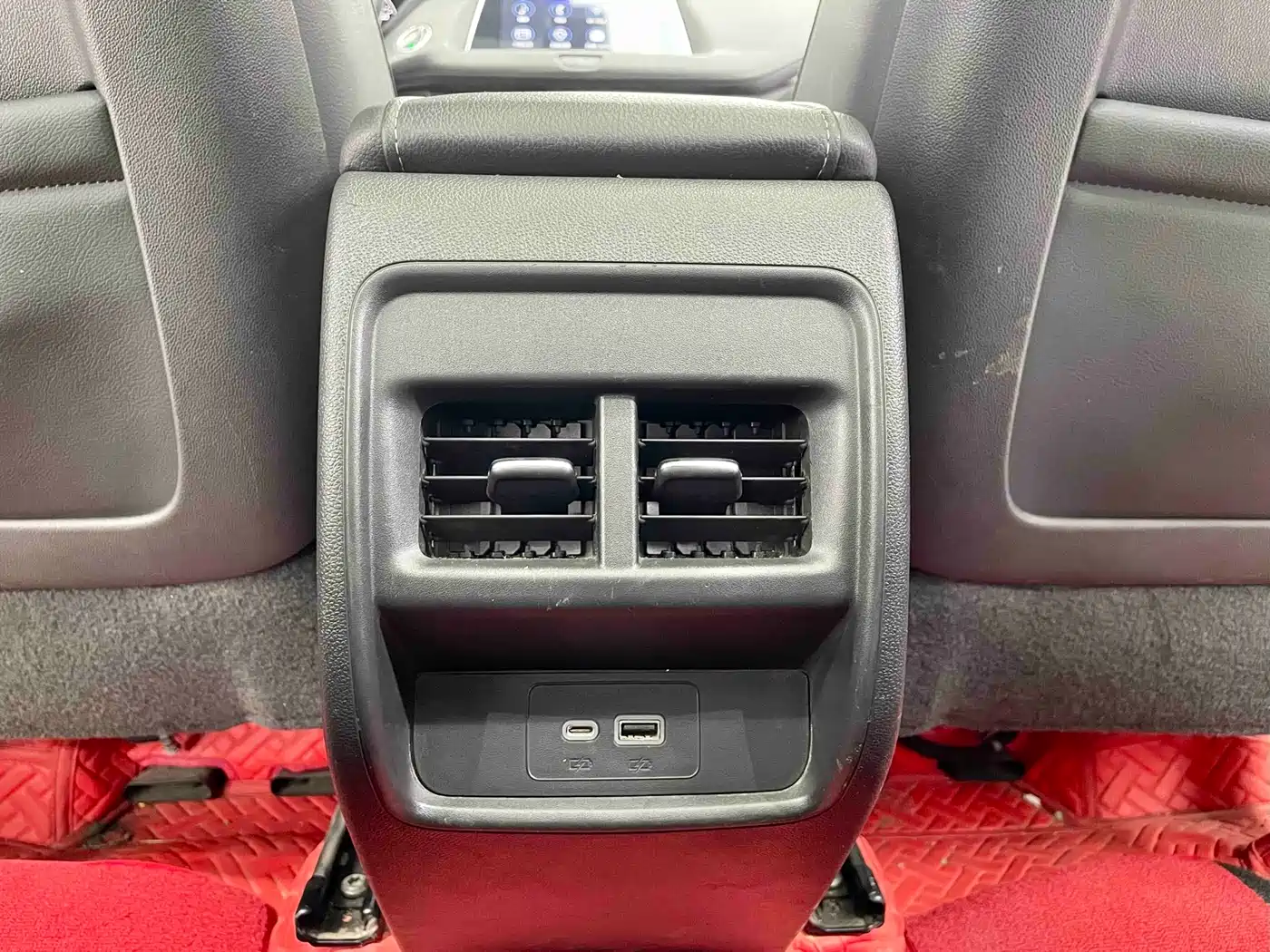 Cadillac XT4 2021 28T FWD Premium Edition фото 11