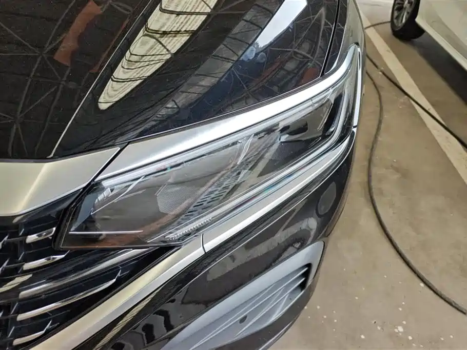 Volkswagen Passat 2024 380TSI Dragon Soaring Edition фото 5