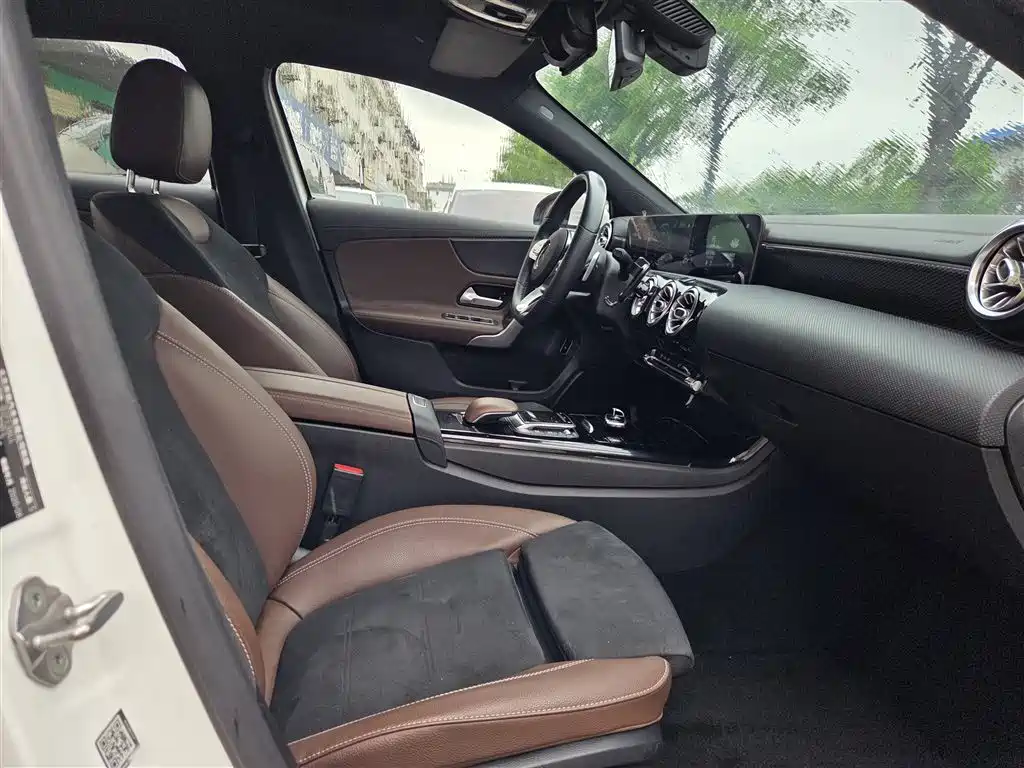 Mercedes-Benz A-Class 2020 Facelift A 200 L Sport Sedan Fashion фото 12