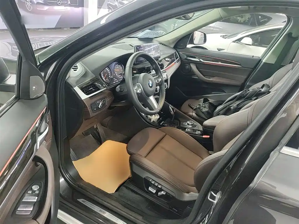 BMW X1 2022 Facelift xDrive25Li Premium Edition фото 16