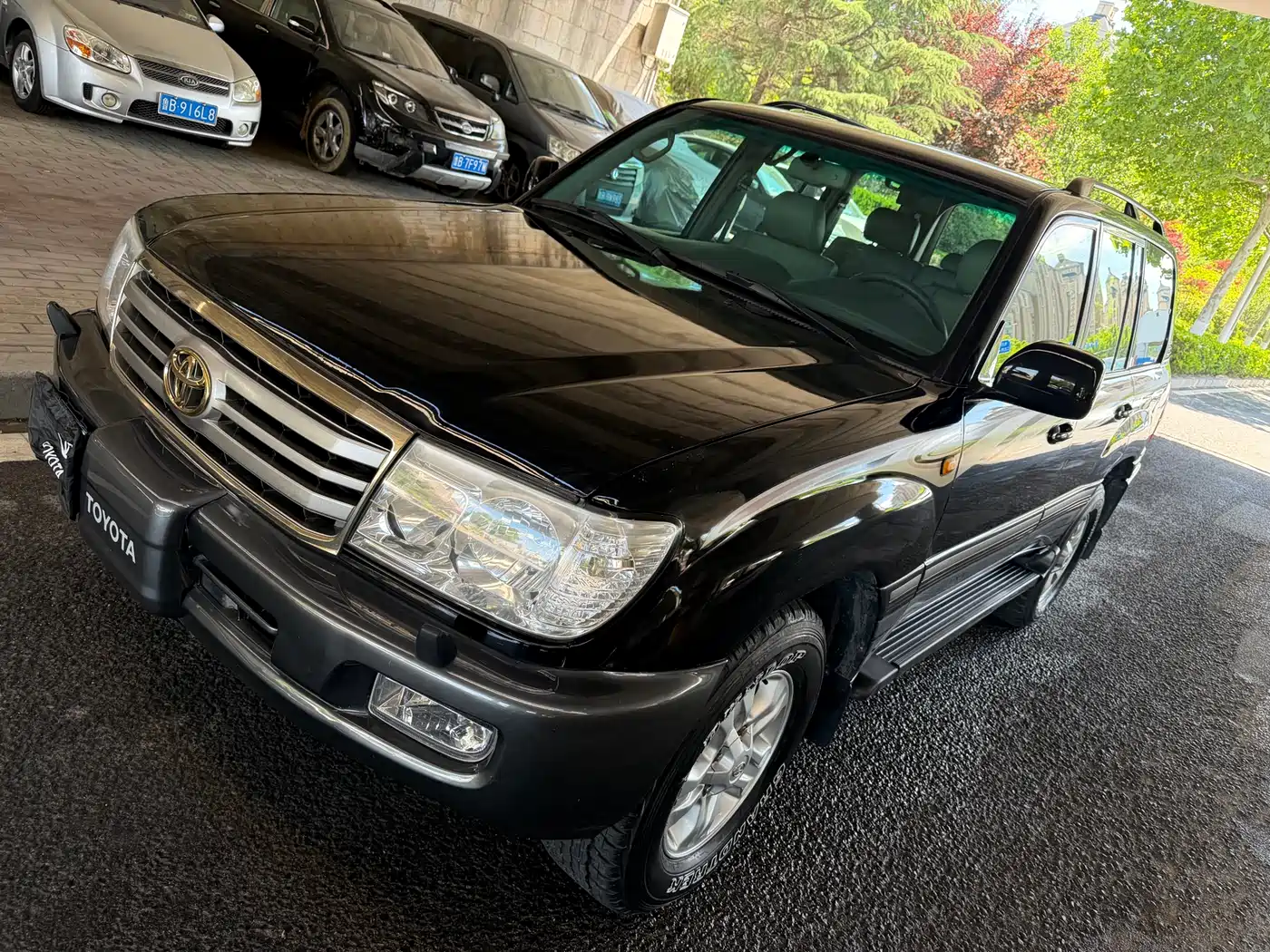 Toyota Land Cruiser 2005 Model 4.7L Automatic VX-R Luxury DVD Edition фото 3