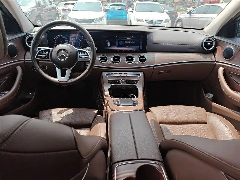 Mercedes-Benz E-Class 2019 E 200 L фото 9