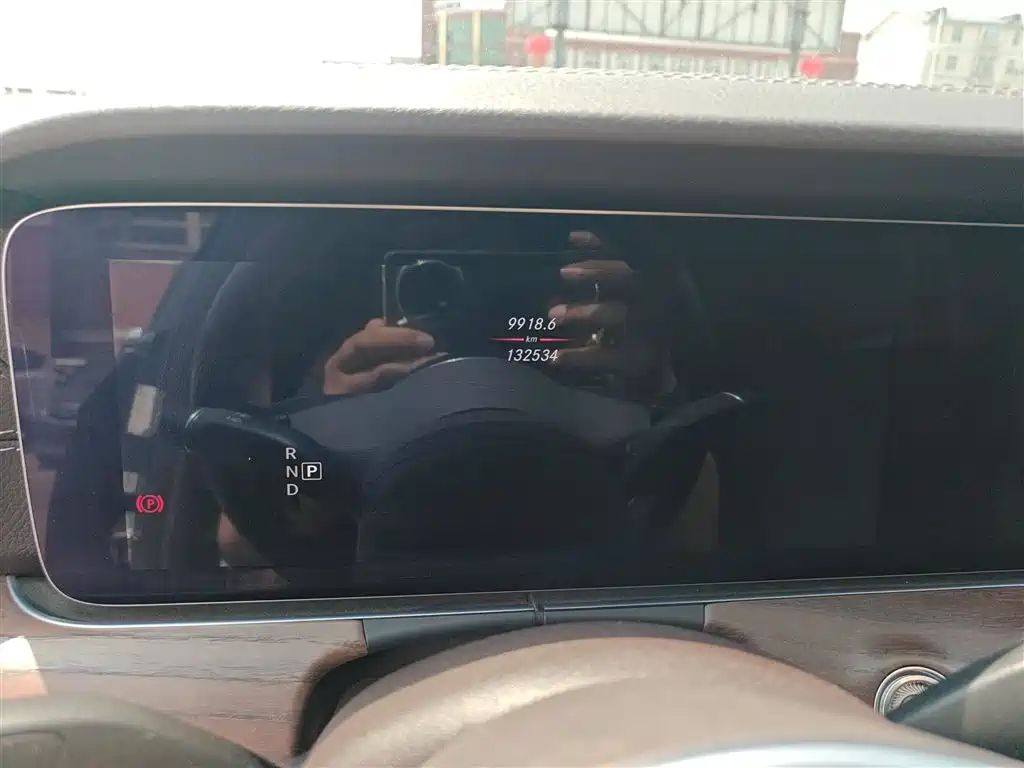 Mercedes-Benz E-Class 2019 E 200 L фото 12