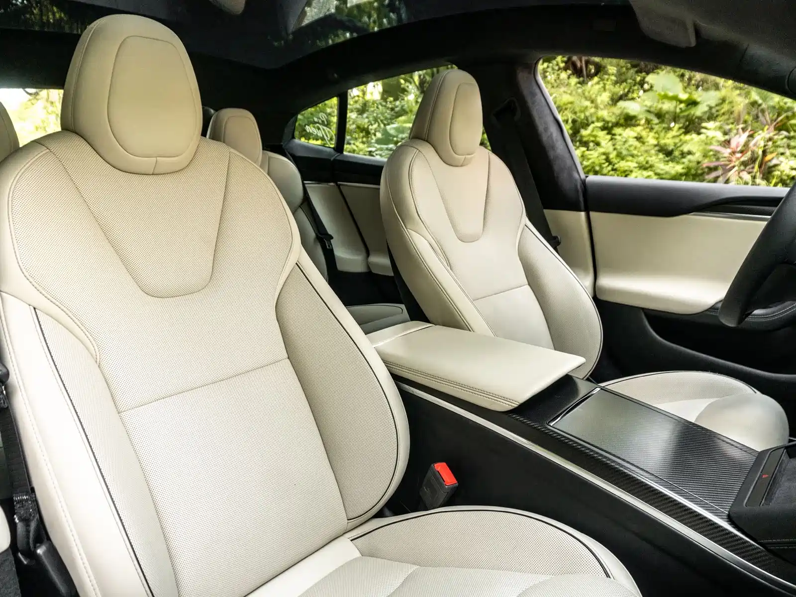 Photo 19 - Tesla Model S