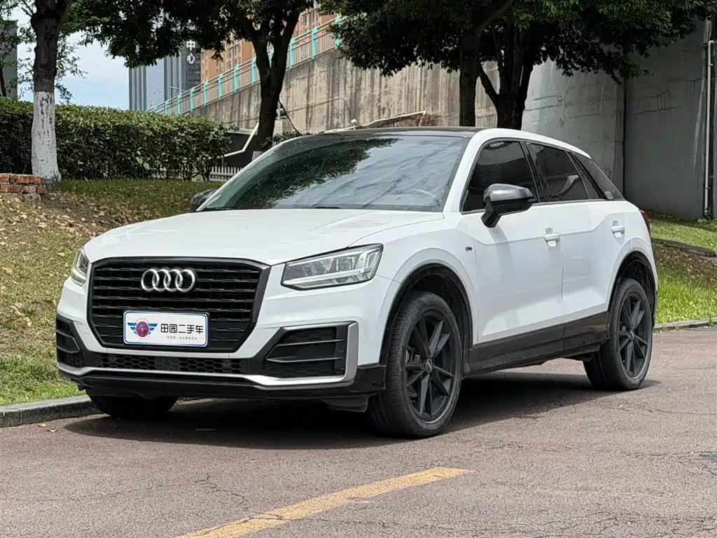 Audi Q2L 2021 35 TFSI Progressive Dynamic