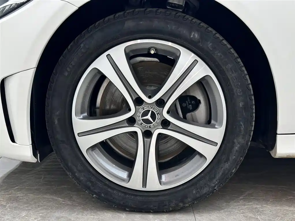 Mercedes-Benz C-Class 2020 C 260 L Sport фото 20