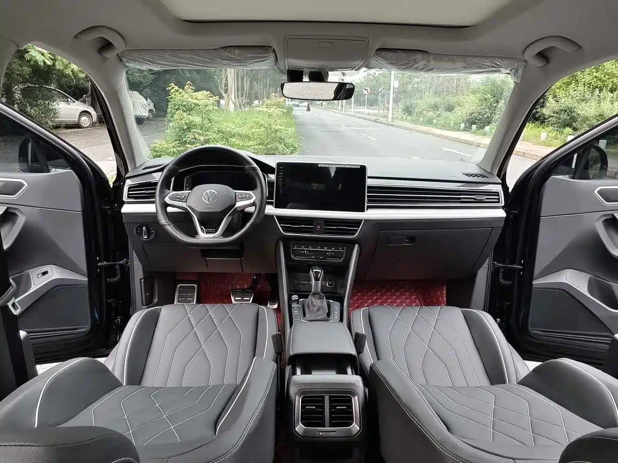 Volkswagen Tiguan L 2024 Outstanding 330TSI Auto 2WD R-Line Dragon Glory Edition фото 11