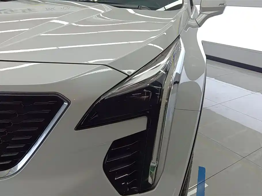 Cadillac XT4 2022 28T FWD Premium фото 5