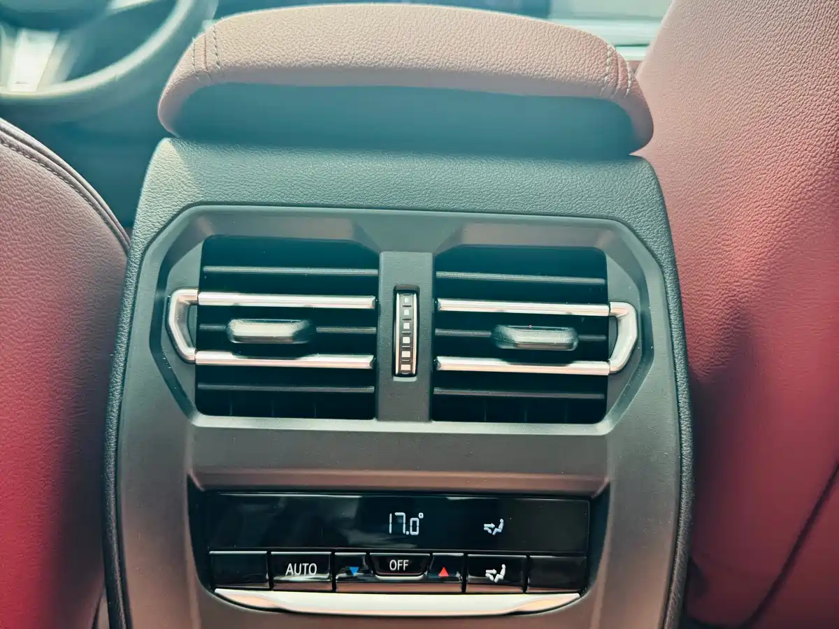 BMW 3 Series 2024 325Li M Sport Shadowline Package фото 16