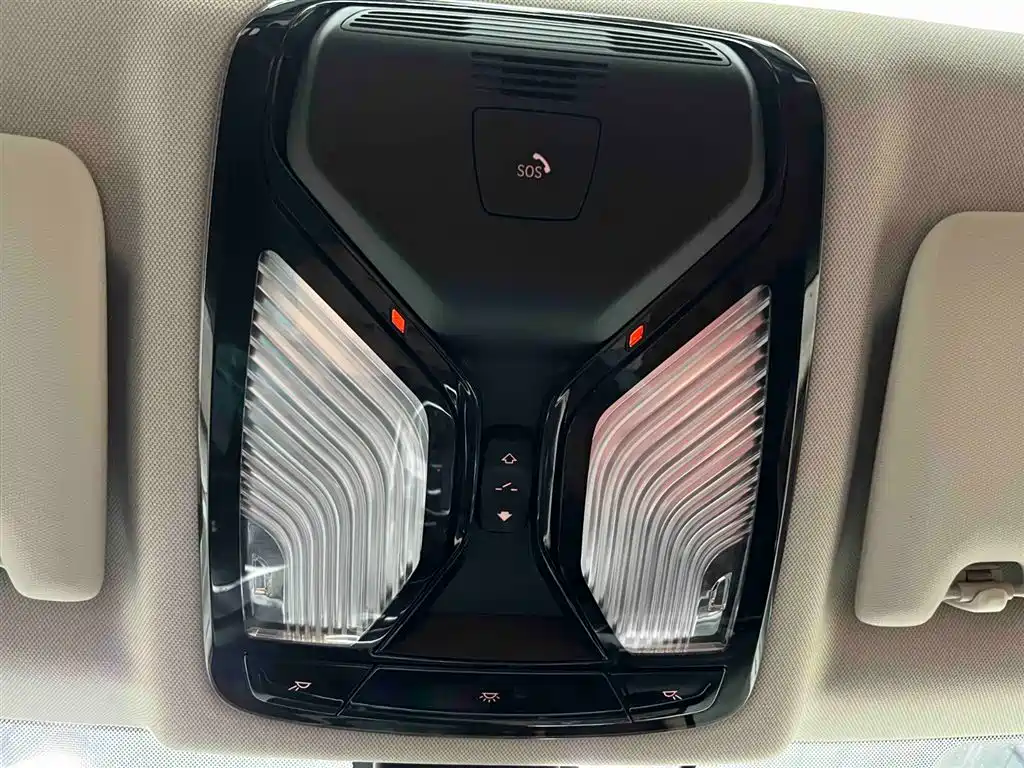 BMW 3 Series 2023 320Li M Sport Package фото 8