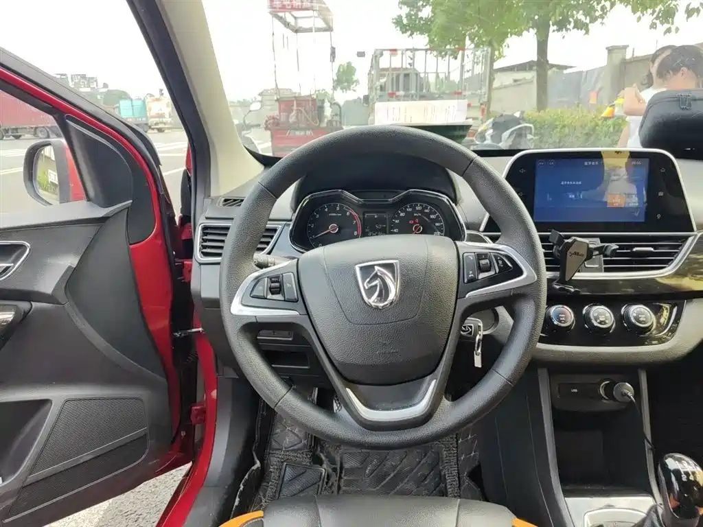 Baojun 310 2017 2016 1.2L Manual Luxury Type