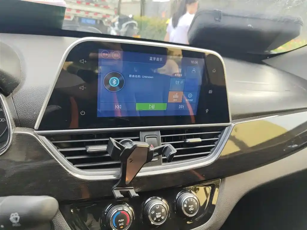 Baojun 310 2017 2016 1.2L Manual Luxury Type