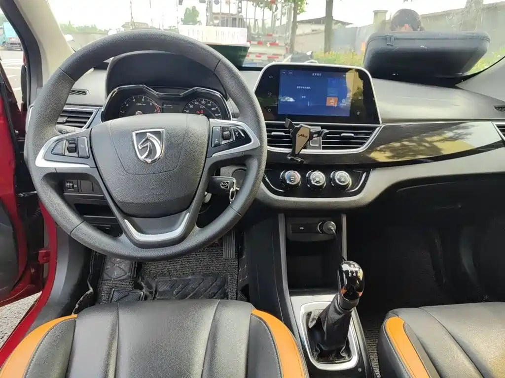 Baojun 310 2017 2016 1.2L Manual Luxury Type
