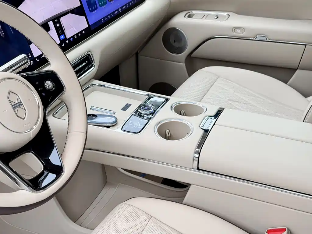 Фото 4 - Zhijie Zunjie MPV