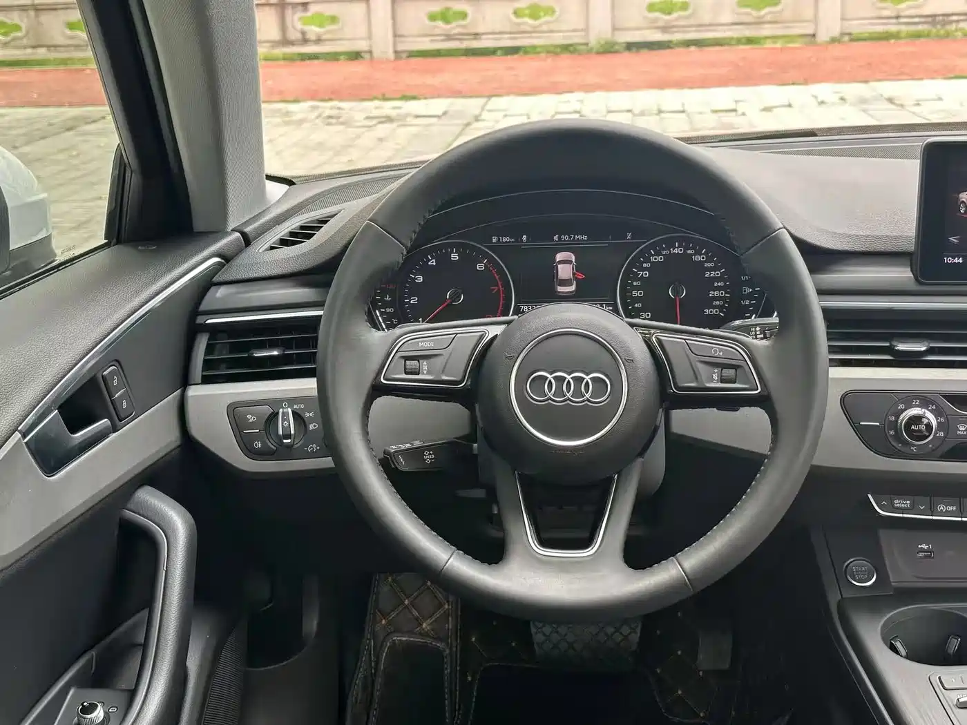 Audi A4L 2018 30th Anniversary 40 TFSI Progressive фото 10