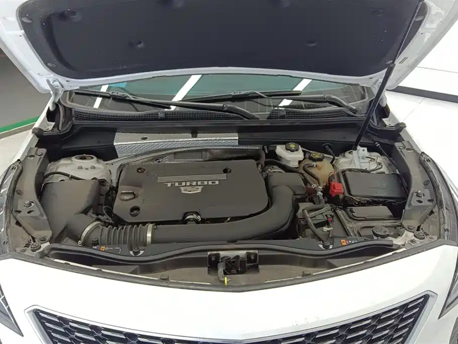 Cadillac XT4 2022 28T FWD Premium фото 10
