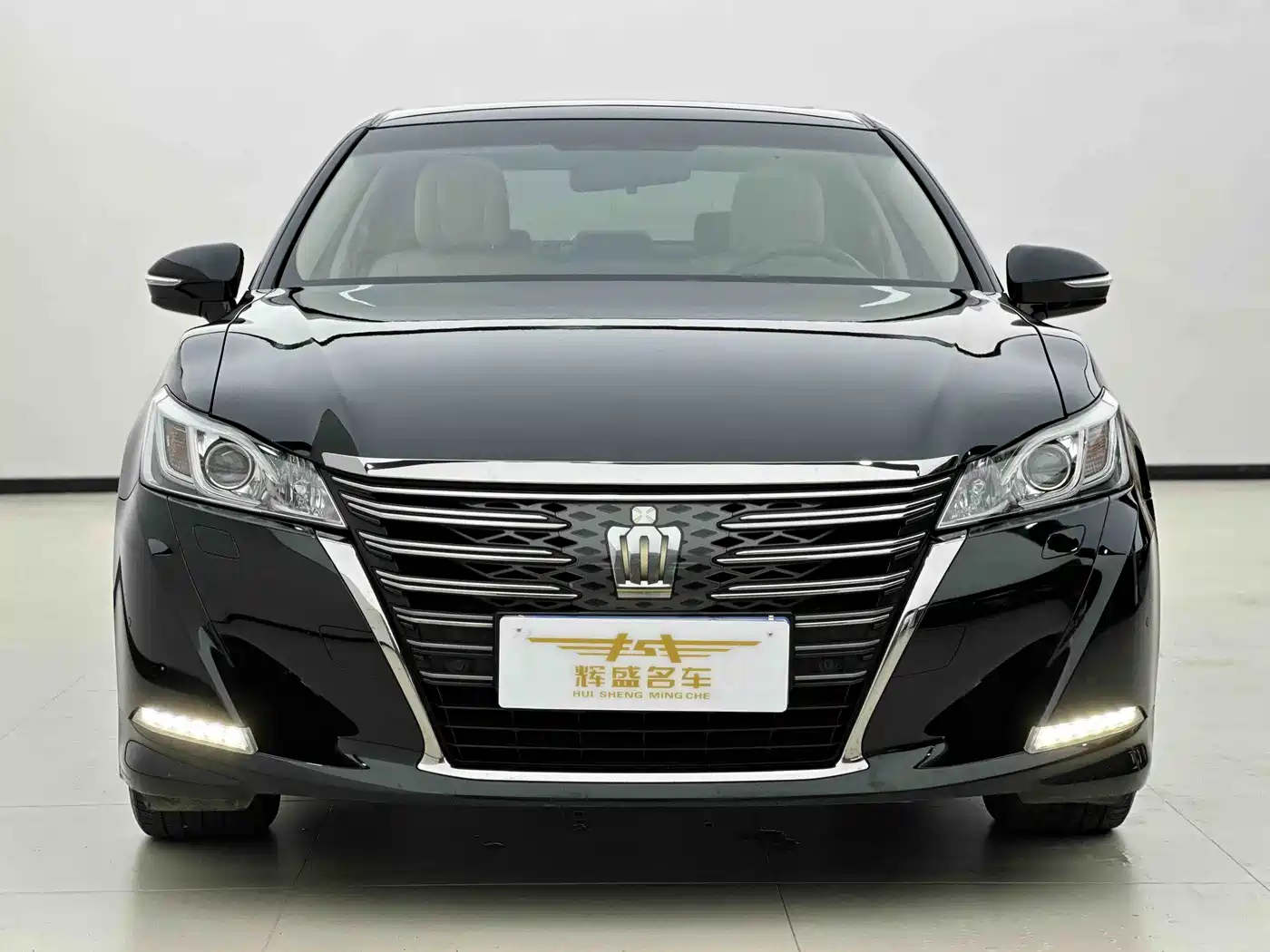 Toyota Crown 2018 2.0T Fashion Edition фото 2