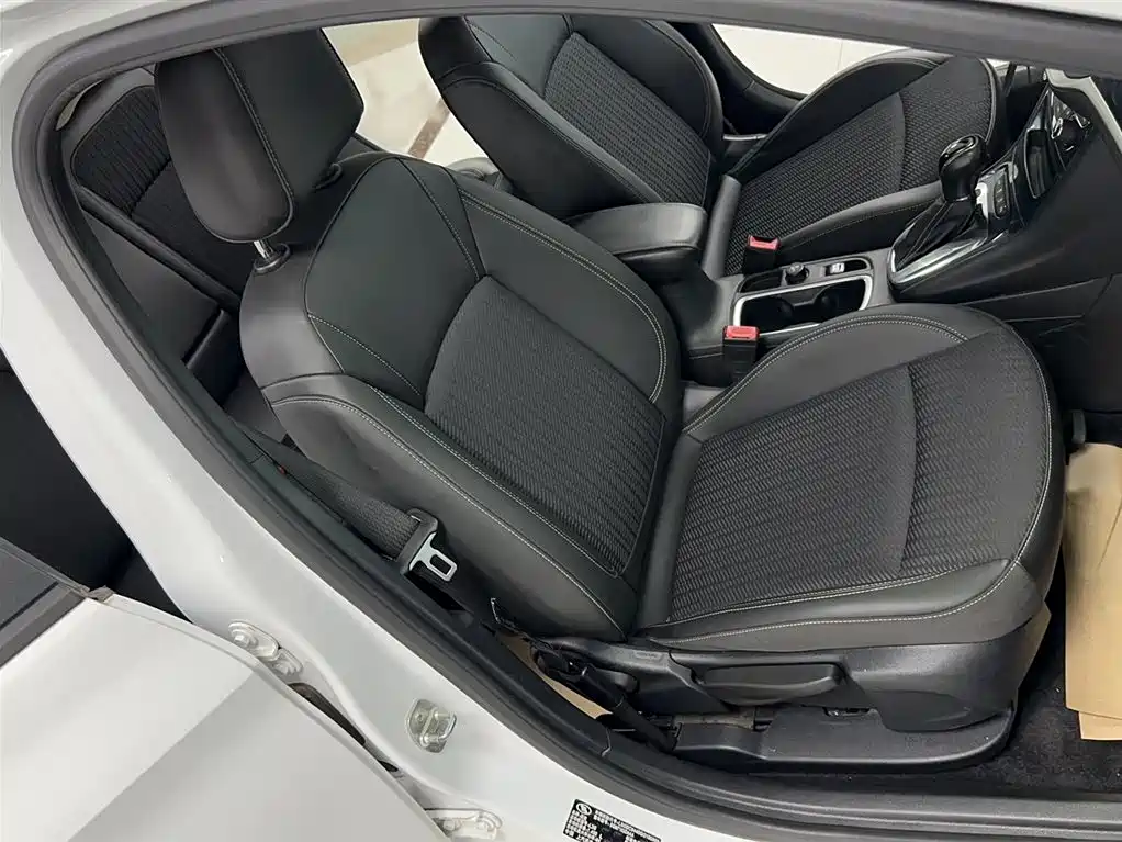 Buick Verano 2016 Hatchback 15S Automatic Leading фото 19