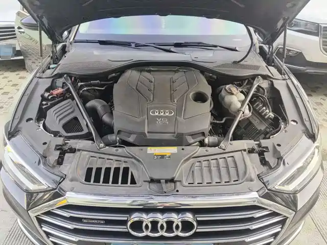 Audi A8 2019 Facelift Plus A8L 50 TFSI quattro Comfort — фото 3