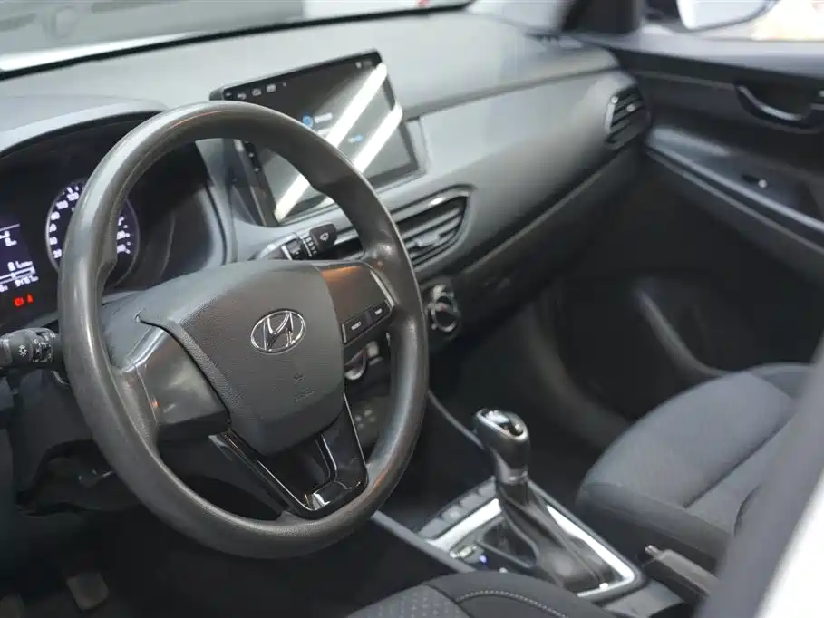 Hyundai Elantra 2018 1.6L Automatic Pleasing Edition GL China VI фото 6