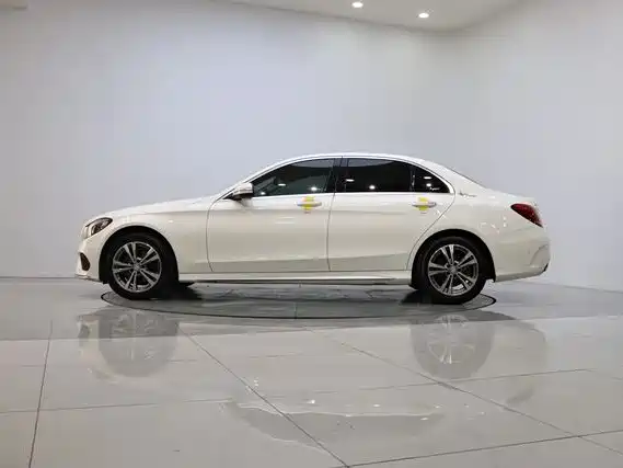Mercedes-Benz C-Class 2016 C 200 L Sport фото 16