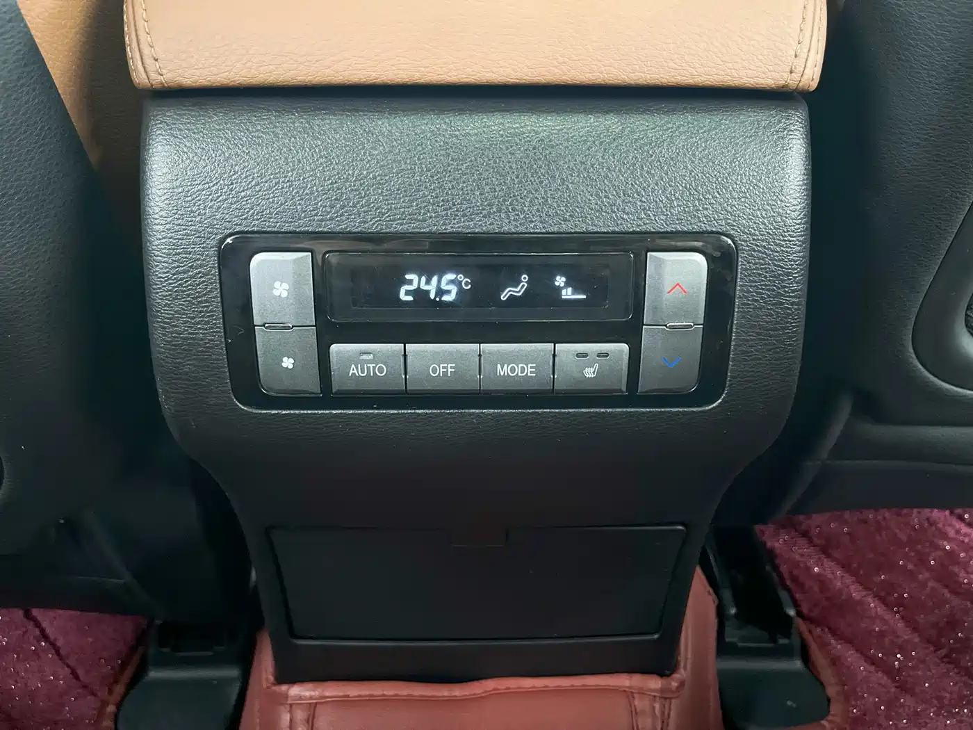 Haval H9 2015 2.0T 4WD Luxury 7-Seater фото 13