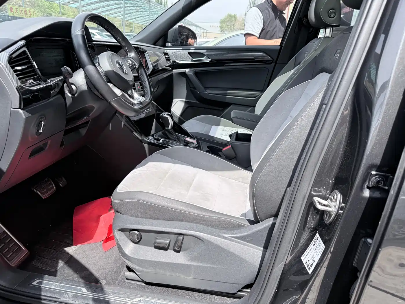 Volkswagen Tayron 2021 380TSI 4WD R-Line Smart Connect фото 9