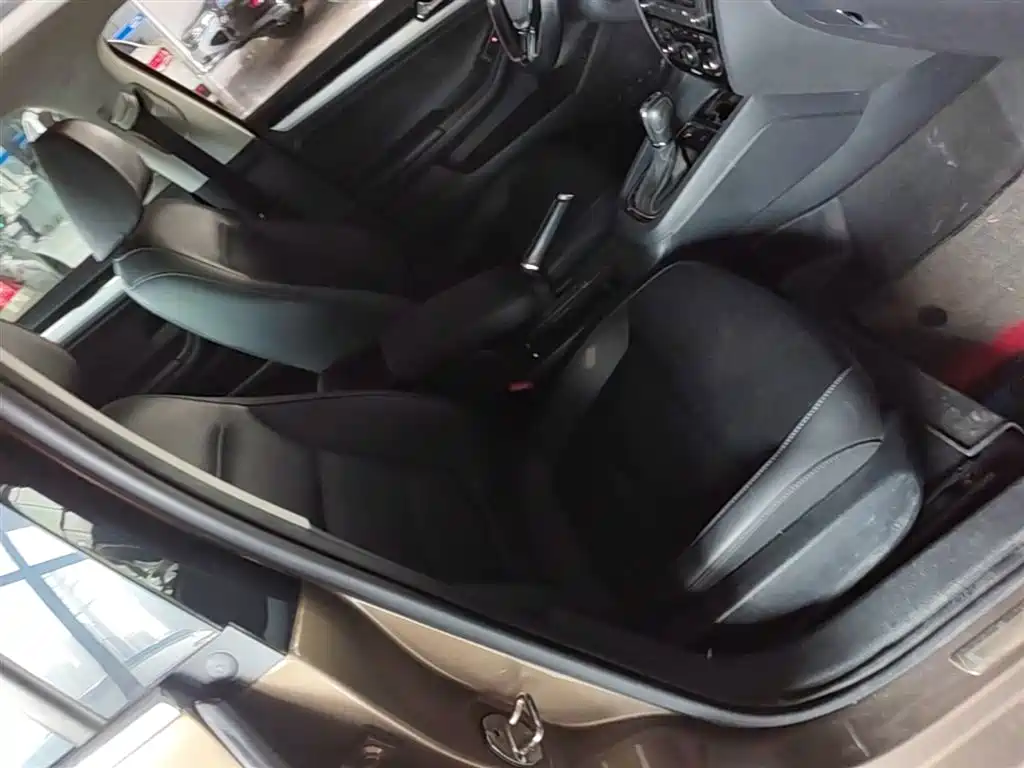 Volkswagen Sagitar 2018 180TSI DSG Premium Edition фото 25