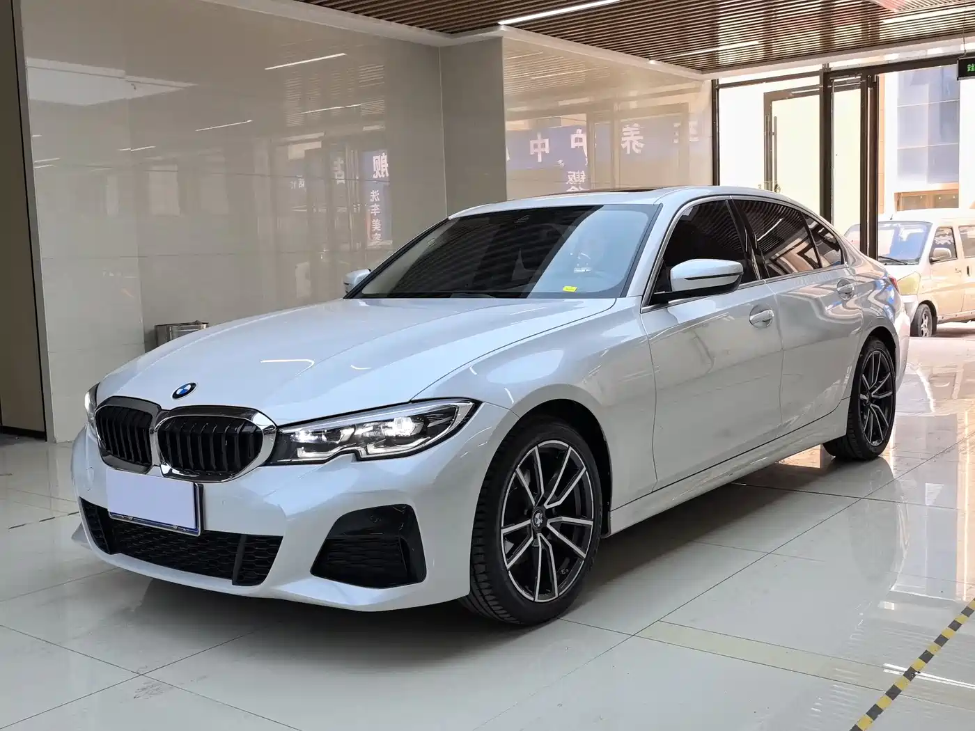 BMW 3 Series 2022 Facelift 325i M Sport Package