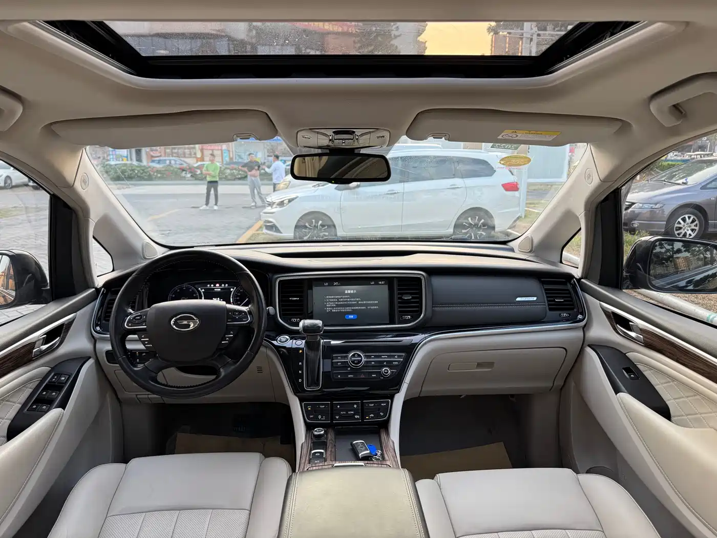 GAC Trumpchi Trumpchi M8 2018 320T Premium Edition фото 17