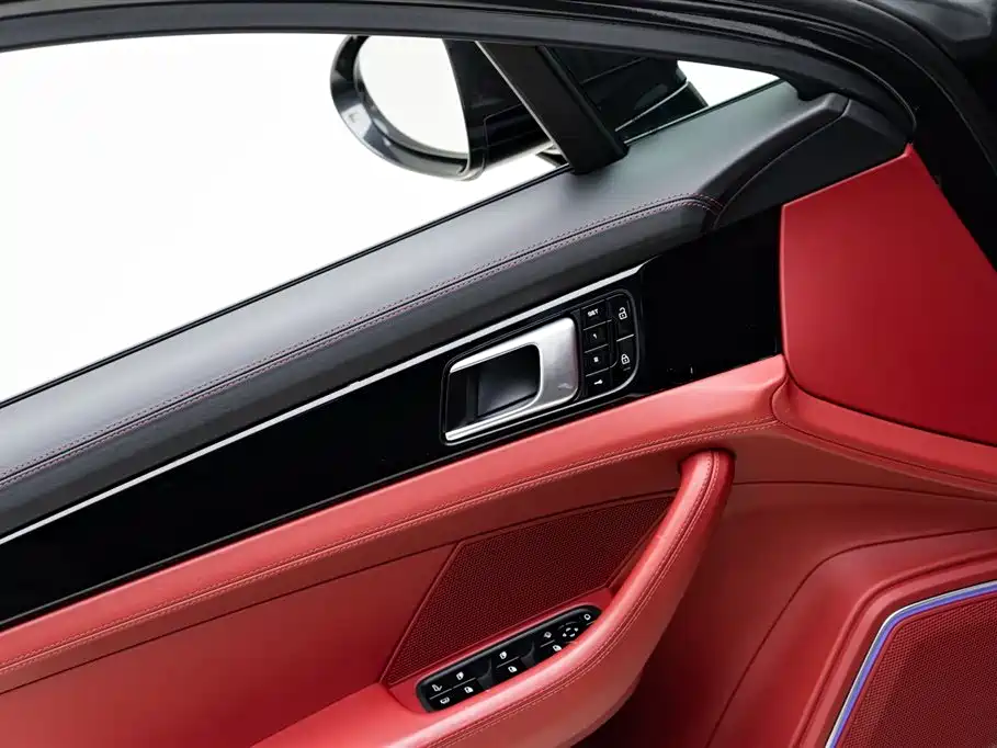 PORSCHE PANAMERA NEW ENERGY