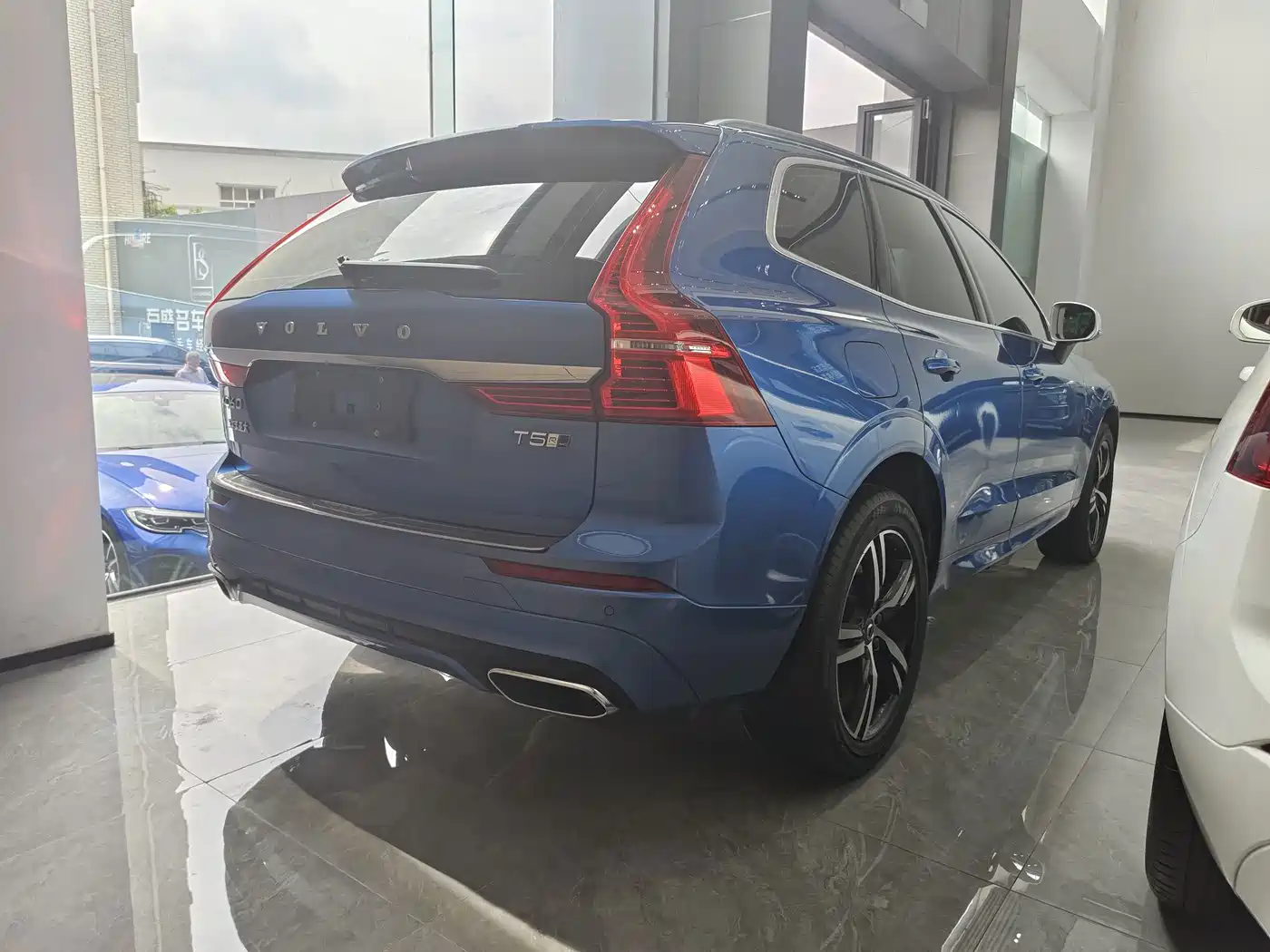 Photo 7 - Volvo XC60