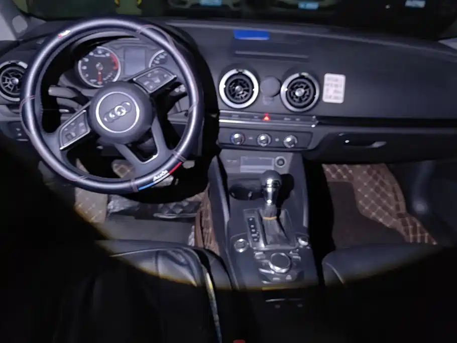 Audi A3 2018 30th Anniversary Sportback 35 TFSI Fashion фото 12