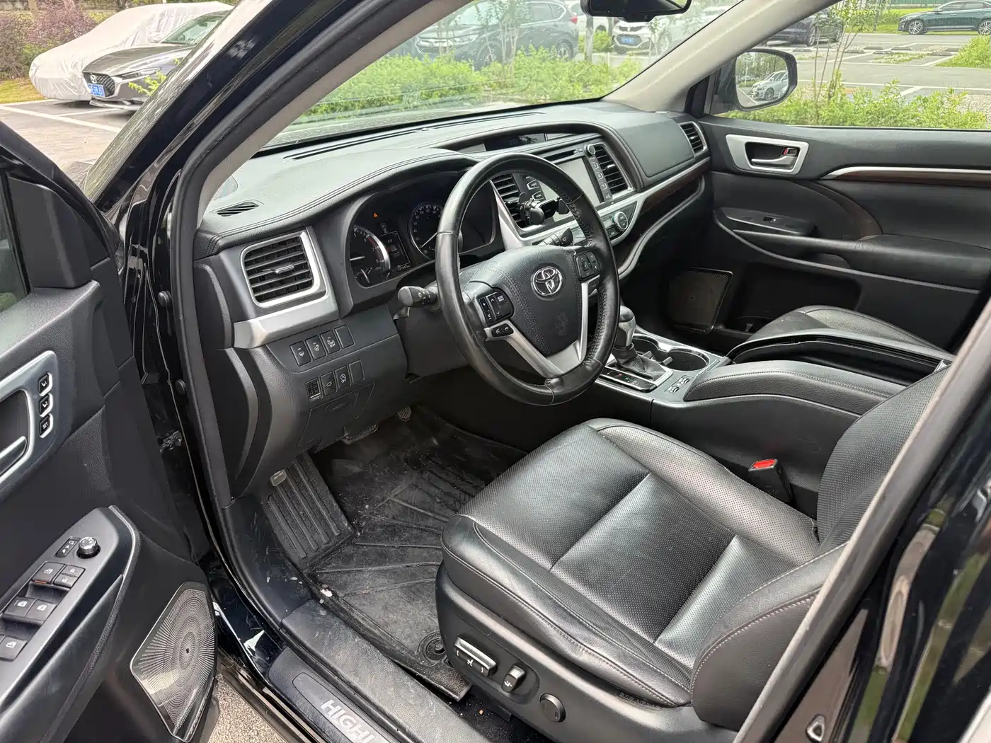 Toyota Highlander 2015 2.0T AWD Ultimate Edition 7-seater фото 5