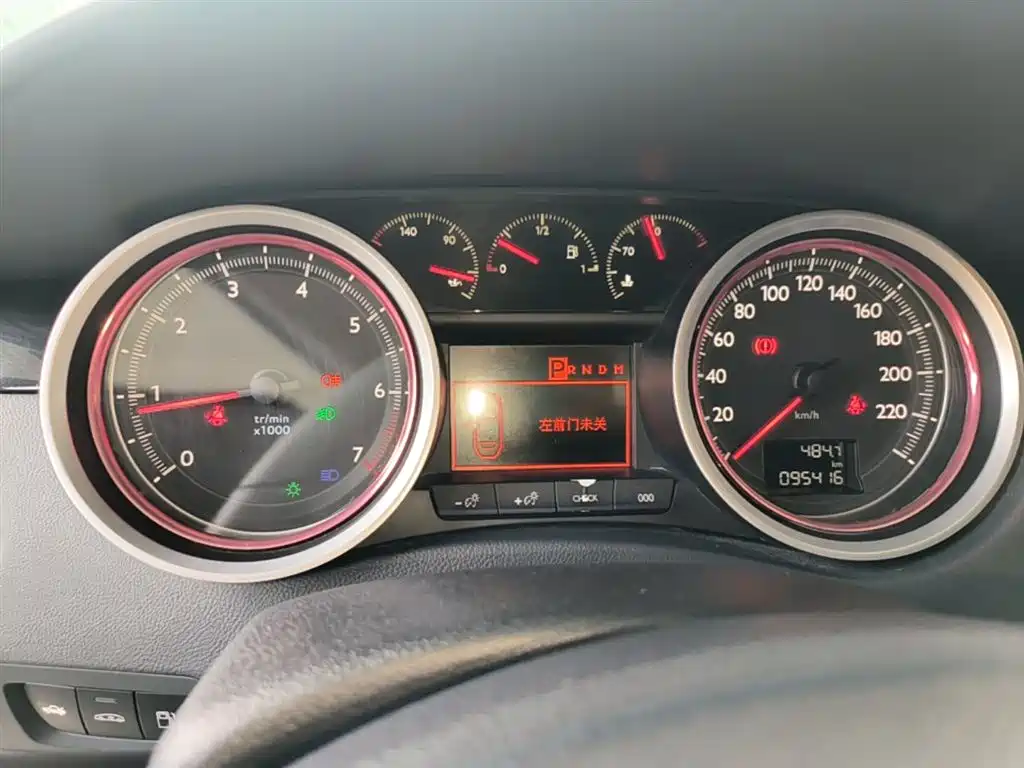 Peugeot 508 2015 1.6THP Auto Excellence Edition фото 12