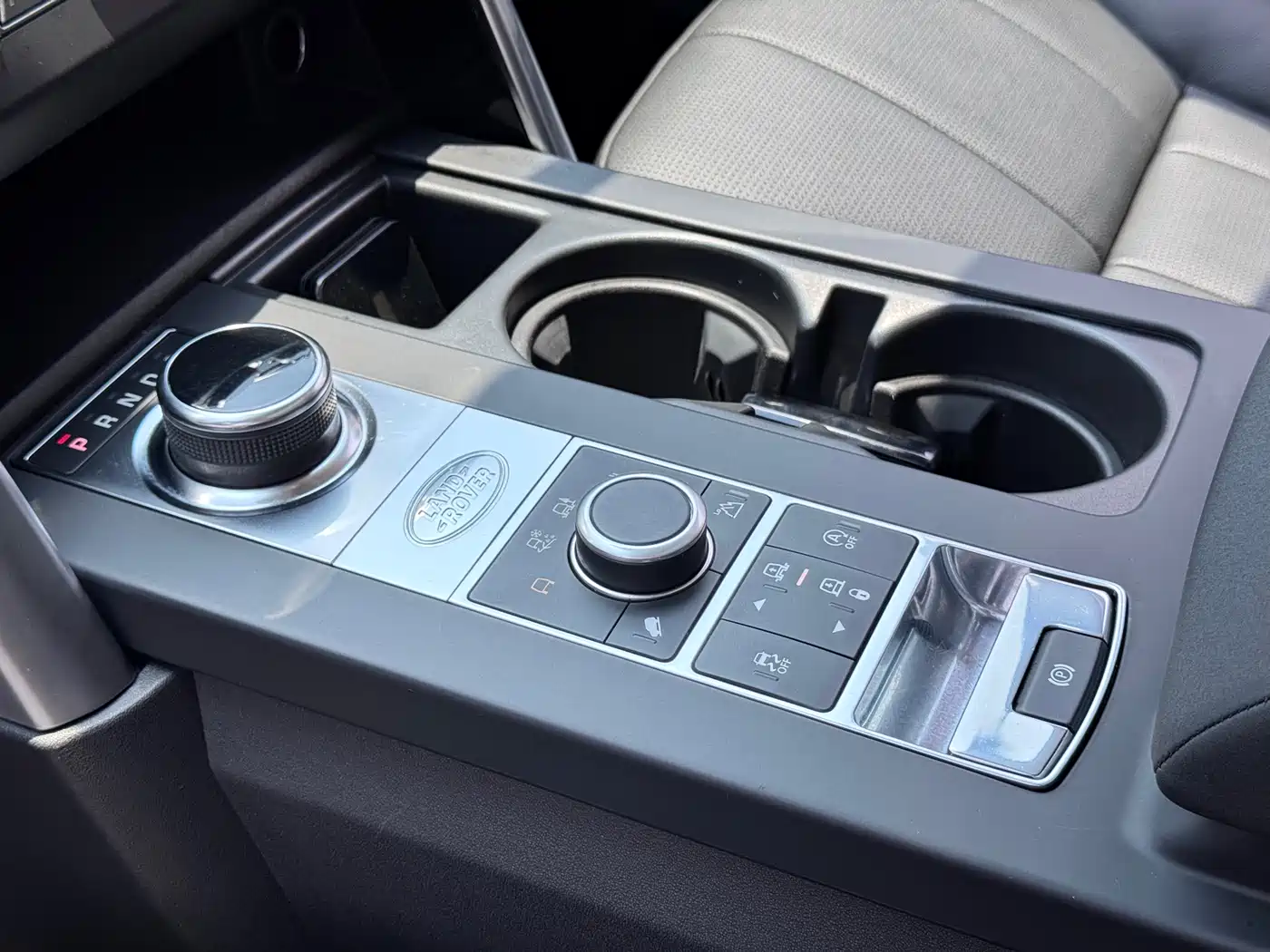 Land Rover Discovery 2020 3.0 SC V6 SE фото 8