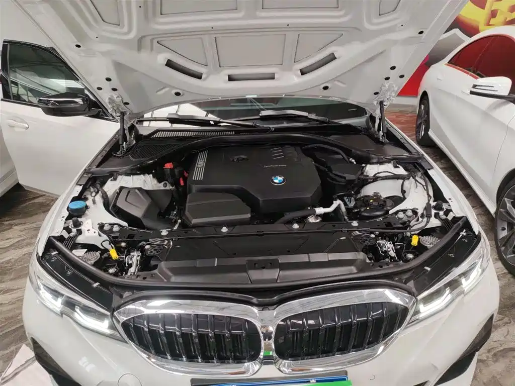 BMW 3-SERIES