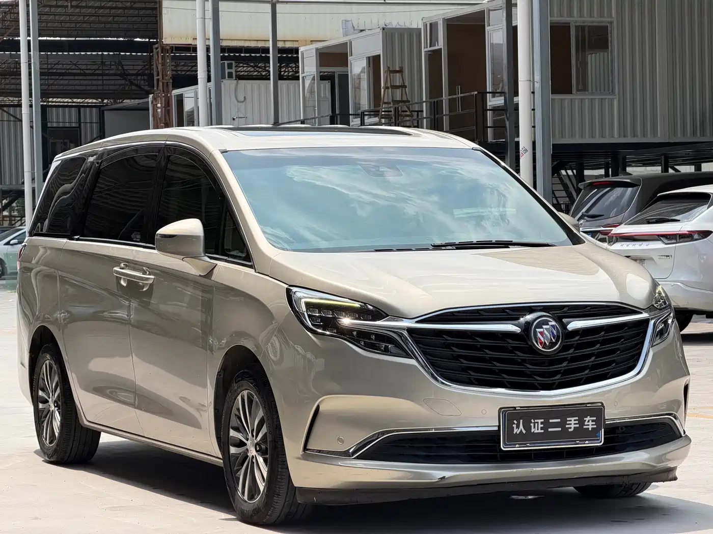 Buick GL8 2022 ES Landmark 653T Premium фото 3