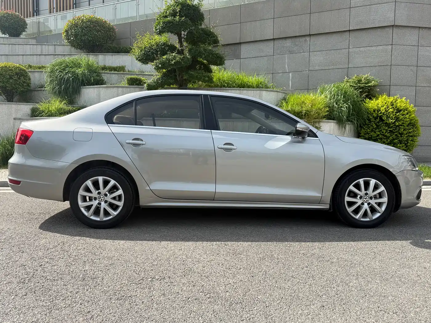 Volkswagen Sagitar 2012 1.4TSI Automatic Luxury фото 7