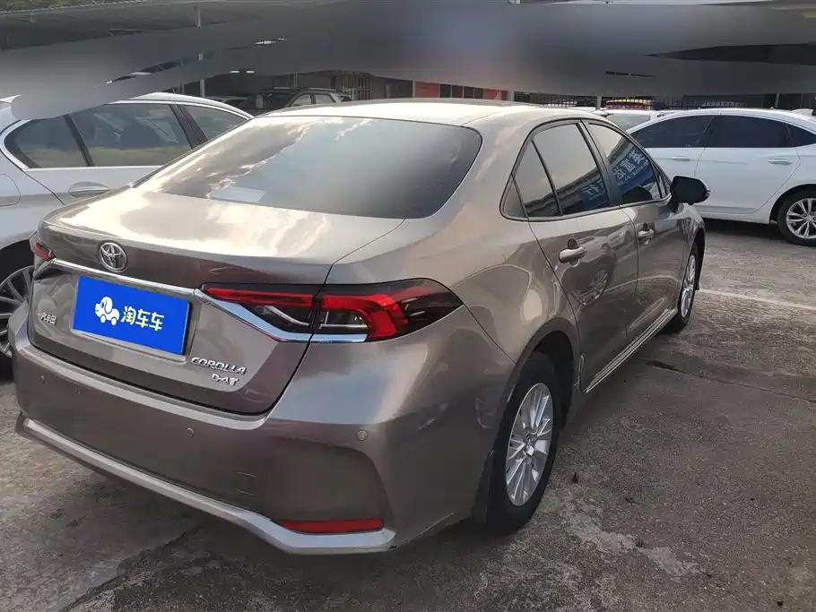 Toyota Corolla 2019 1.2T S-CVT GL Pioneer Edition фото 3