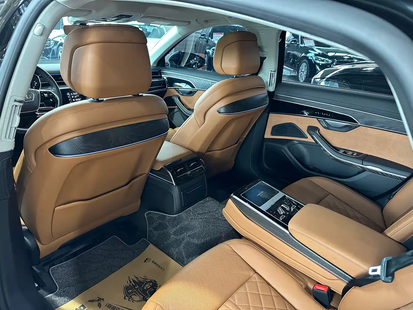 Audi A8 2024 Model A8L 50 TFSI quattro Premium Selection фото 16