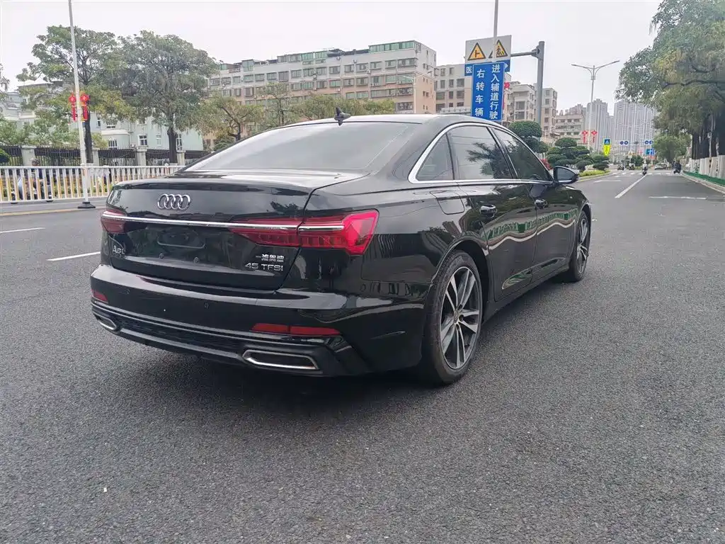 Audi A6L 2020 40 TFSI Luxury Dynamic фото 4